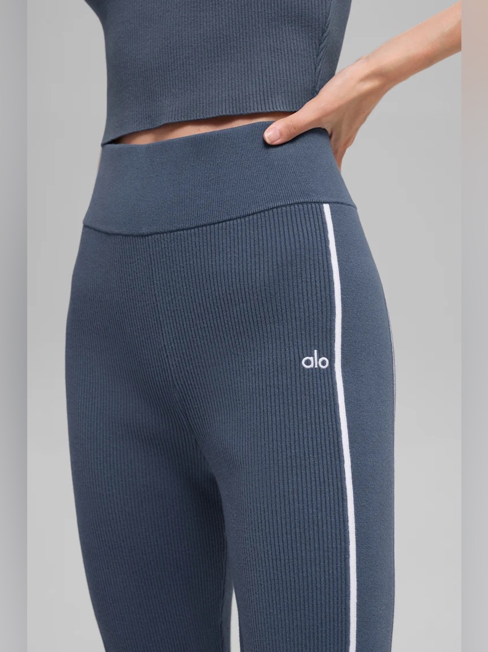 Alo Yoga Ribbed Sweater Knit Highline Flare Pant Size XS Bluestone/White - Picture 3 of 13